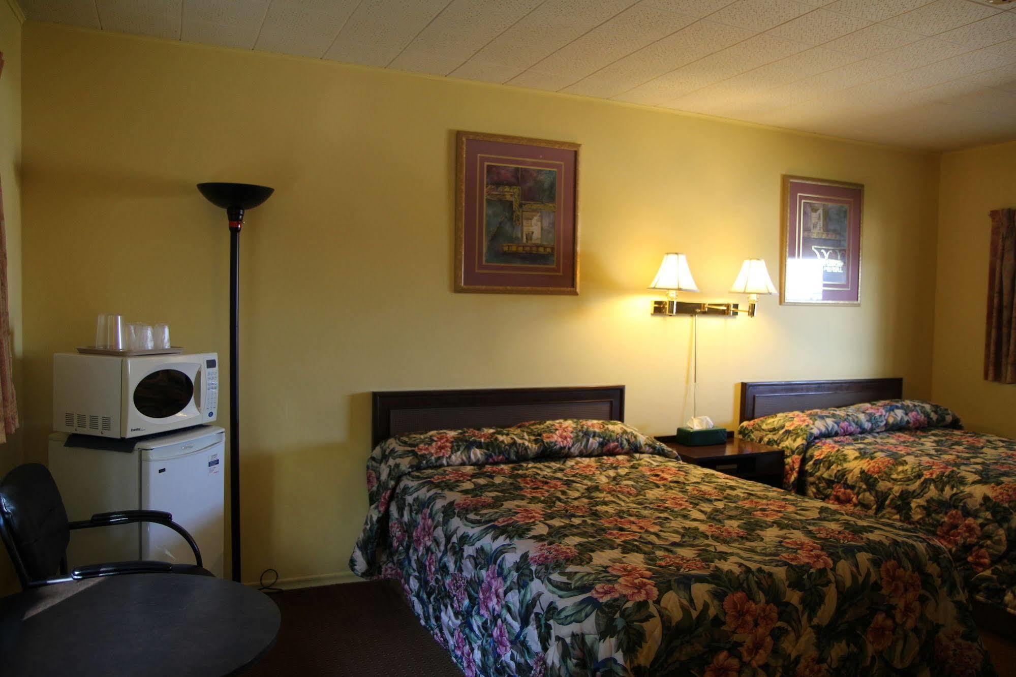 Hillside Inn פמברוק מראה חיצוני תמונה